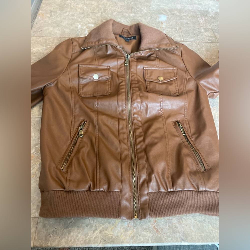 Women's Brown Leather Jacket - Picture 13 of 15